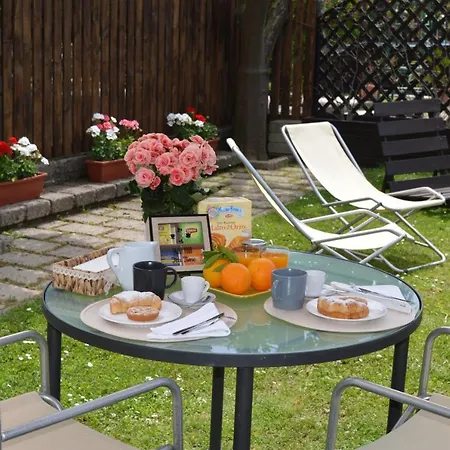 Sara's Sweet Corner *